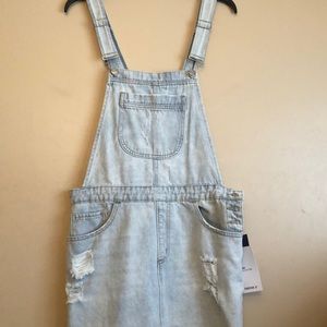 Overall skirt